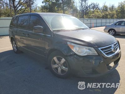Czwarte zdjęcie samochodu z boku: 2010 VOLKSWAGEN ROUTAN SEL VIN:2V4RW5DX7AR199359 - miniatura