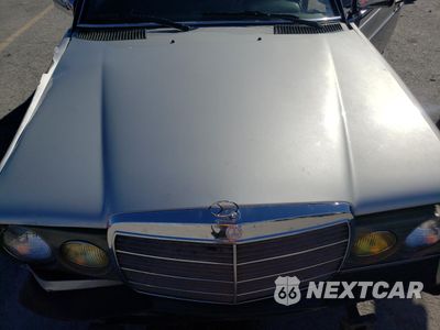 Zdjęcie 12 z 13 samochodu: 1983 MERCEDES-BENZ 300 CDT VIN:WDBAB53A7DB002935 - miniatura
