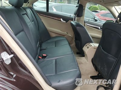Zdjęcie 10 z 12 samochodu: 2012 MERCEDES-BENZ C 300 4MATIC VIN:WDDGF8BB9CR225985 - miniatura