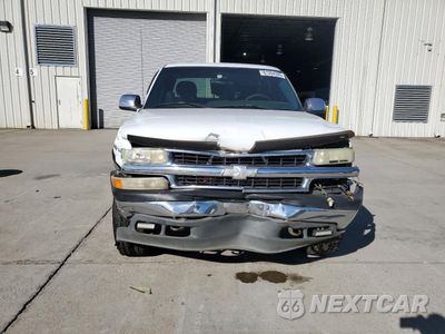 Piąte zdjęcie samochodu w środku: 2000 CHEVROLET SILVERADO K1500 VIN:1GCEK19T2YE260806 - miniatura