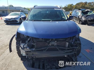 Piąte zdjęcie samochodu w środku: 2018 NISSAN ROGUE S VIN:JN8AT2MTXJW450320 - miniatura