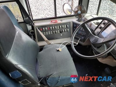 Piąte zdjęcie samochodu w środku: 2005 THOMAS SAF-T-LINER C2 - SCHOOL BUS VIN:4UZAAXCS95CU88079 - miniatura