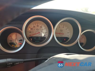 Zdjęcie 9 z 12 samochodu: 2005 DODGE MAGNUM R/T VIN:2D8GV58265H656291 - miniatura