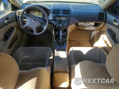Zdjęcie 8 z 14 samochodu: 2004 HONDA ACCORD LX VIN:1HGCM56374A054025 - miniatura