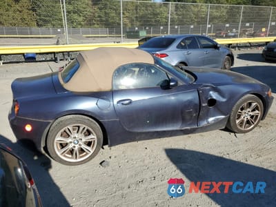 Trzecie zdjęcie samochodu z tyłu: 2004 BMW Z4 3.0 VIN:4USBT53504LT25878 - miniatura
