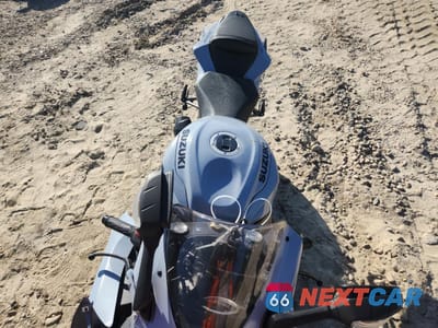 Piąte zdjęcie samochodu w środku: 2022 SUZUKI GSX-R600 VIN:JS1GN7FA6N7100721 - miniatura