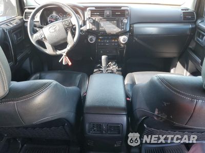Zdjęcie 8 z 13 samochodu: 2019 TOYOTA 4RUNNER SR5/SR5 PREMIUM VIN:JTEBU5JR8K5633483 - miniatura