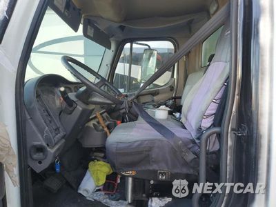 Zdjęcie 7 z 13 samochodu: 2005 FREIGHTLINER BUSINESS CLASS M2 BOX TRUCK VIN:1FVACWDC35HU81796 - miniatura
