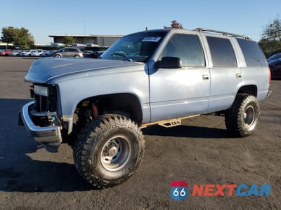 1995 CHEVROLET TAHOE K1500 1GNEK13K3SJ441600 - główne zdjęcie licytacji z USA - miniatura