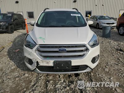Piąte zdjęcie samochodu w środku: 2017 FORD ESCAPE SE VIN:1FMCU0GD4HUD19699 - miniatura