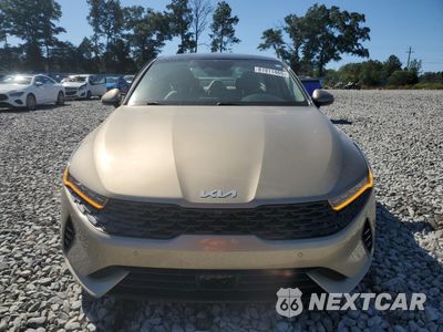 Piąte zdjęcie samochodu w środku: 2022 KIA K5 EX VIN:5XXG34J23NG090909 - miniatura