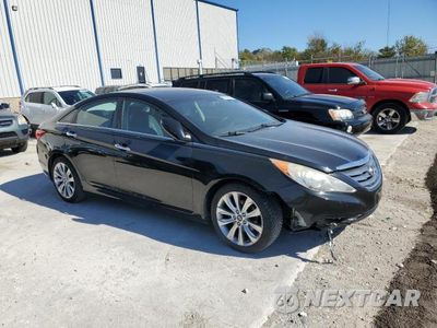 Czwarte zdjęcie samochodu z boku: 2011 HYUNDAI SONATA SE VIN:5NPEC4AC1BH000835 - miniatura