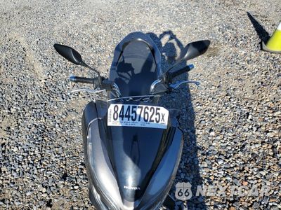 Piąte zdjęcie samochodu w środku: 2019 HONDA WW150 A VIN:RLHKF3011KY000031 - miniatura