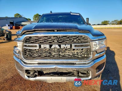 Piąte zdjęcie samochodu w środku: 2022 RAM 2500 TRADESMAN VIN:3C6UR5CL6NG391997 - miniatura
