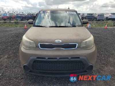Piąte zdjęcie samochodu w środku: 2015 KIA SOUL VIN:KNDJN2A29F7170570 - miniatura