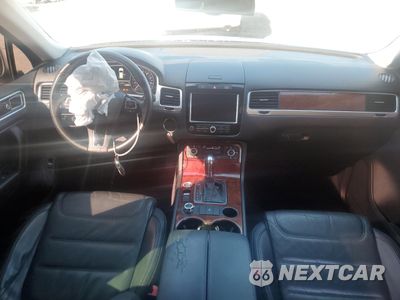 Zdjęcie 8 z 15 samochodu: 2012 VOLKSWAGEN TOUAREG V6 VIN:WVGEF9BP1CD009740 - miniatura