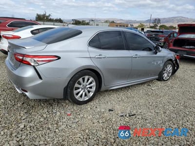 Trzecie zdjęcie samochodu z tyłu: 2020 TOYOTA CAMRY SE VIN:4T1G11AK9LU334876 - miniatura