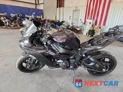 Trzecie zdjęcie samochodu z tyłu: 2023 KAWASAKI ZX636 K VIN:JKBZXJH10PA015985 - miniatura