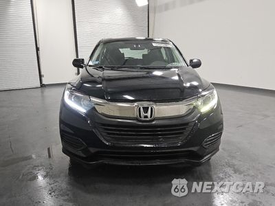 Piąte zdjęcie samochodu w środku: 2021 HONDA HR-V LX VIN:3CZRU6H34MM703725 - miniatura