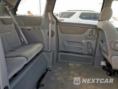 Zdjęcie 11 z 16 samochodu: 2008 TOYOTA SIENNA CE VIN:5TDZK23C38S221507 - miniatura