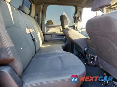 Zdjęcie 10 z 12 samochodu: 2022 RAM 2500 TRADESMAN VIN:3C6UR5CL6NG391997 - miniatura