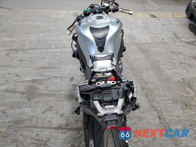 Zdjęcie 6 z 10 samochodu: 2018 KAWASAKI ZX1000 R VIN:JKAZXCR10JA007083 - miniatura