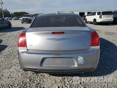 Zdjęcie 6 z 14 samochodu: 2015 CHRYSLER 300C VIN:2C3CCAKG6FH808544 - miniatura