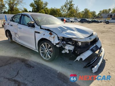 Czwarte zdjęcie samochodu z boku: 2018 KIA OPTIMA SXL VIN:5XXGV4L25JG206239 - miniatura