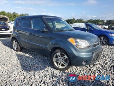 Czwarte zdjęcie samochodu z boku: 2011 KIA SOUL + VIN:KNDJT2A24B7309360 - miniatura