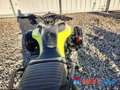 Zdjęcie 6 z 9 samochodu: 2022 CAN-AM SPYDER ROADSTER F3-S VIN:2BXRDDD20NV001166 - miniatura