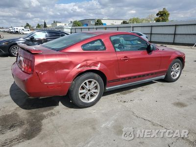 Trzecie zdjęcie samochodu z tyłu: 2005 FORD MUSTANG VIN:1ZVFT80N355236824 - miniatura