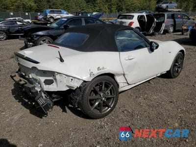 Trzecie zdjęcie samochodu z tyłu: 2017 MAZDA MX-5 MIATA CLUB VIN:JM1NDAC72H0124811 - miniatura