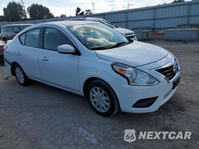 Czwarte zdjęcie samochodu z boku: 2019 NISSAN VERSA S VIN:3N1CN7APXKL842209 - miniatura