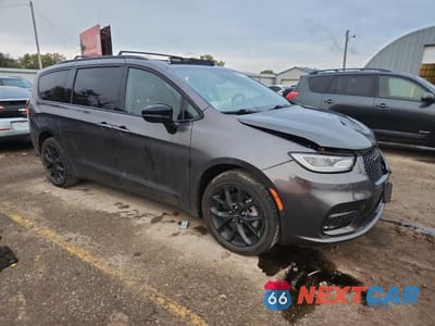 Czwarte zdjęcie samochodu z boku: 2023 CHRYSLER PACIFICA LIMITED VIN:2C4RC3GGXPR570459 - miniatura