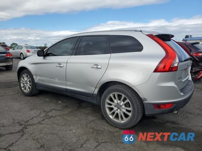 Drugie zdjęcie samochodu z przodu: 2010 VOLVO XC60 T6 VIN:YV4992DZ3A2030369 - miniatura