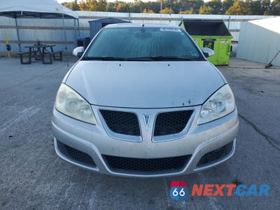 Piąte zdjęcie samochodu w środku: 2010 PONTIAC G6 VIN:1G2ZA5E02A4139166 - miniatura