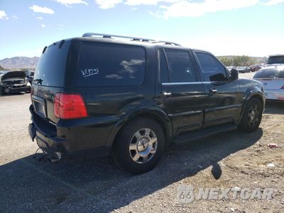 Trzecie zdjęcie samochodu z tyłu: 2004 LINCOLN NAVIGATOR VIN:5LMFU28R94LJ26836 - miniatura