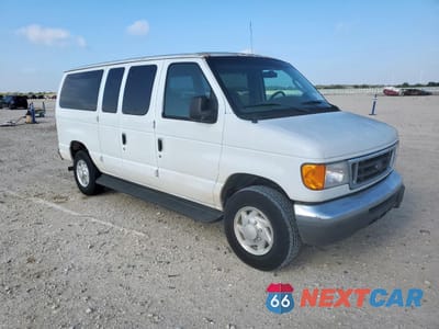Czwarte zdjęcie samochodu z boku: 2006 FORD ECONOLINE E350 SUPER DUTY WAGON VIN:1FBNE31L96HB31413 - miniatura