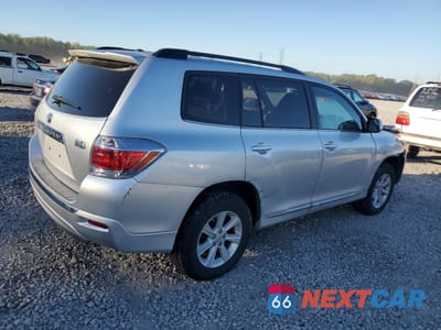 Trzecie zdjęcie samochodu z tyłu: 2011 TOYOTA HIGHLANDER HYBRID VIN:JTEBC3EH0B2002625 - miniatura