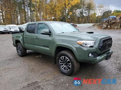 Czwarte zdjęcie samochodu z boku: 2021 TOYOTA TACOMA TRD SPORT VIN:3TYCZ5AN6MT041699 - miniatura