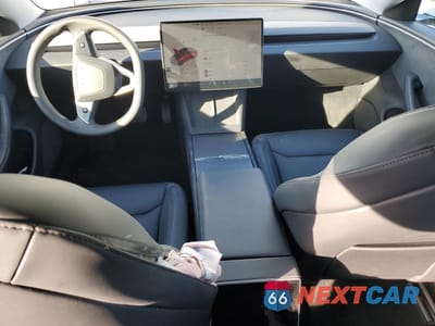 Zdjęcie 8 z 12 samochodu: 2024 TESLA MODEL 3 VIN:5YJ3E1EB5RF758543 - miniatura