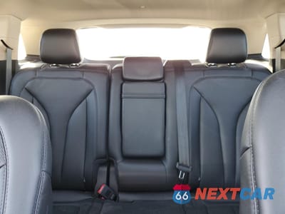 Zdjęcie 10 z 15 samochodu: 2023 LINCOLN NAUTILUS RESERVE VIN:2LMPJ8K96PBL05520 - miniatura