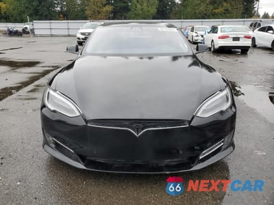Piąte zdjęcie samochodu w środku: 2019 TESLA MODEL S VIN:5YJSA1E41KF339541 - miniatura