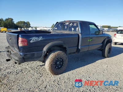 Trzecie zdjęcie samochodu z tyłu: 2000 CHEVROLET S TRUCK S10 VIN:1GCCT19W3Y8257507 - miniatura