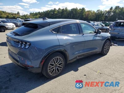 Trzecie zdjęcie samochodu z tyłu: 2024 FORD MUSTANG MACH-E PREMIUM VIN:3FMTK3S51RMA26968 - miniatura