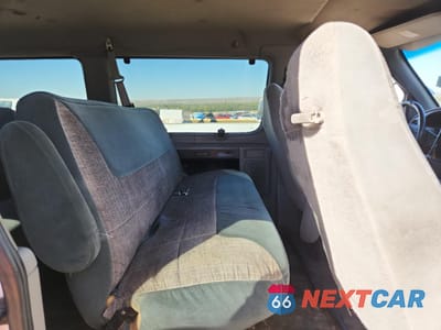 Zdjęcie 11 z 13 samochodu: 2000 FORD ECONOLINE E350 SUPER DUTY WAGON VIN:1FBSS31S9YHA60154 - miniatura