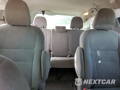 Zdjęcie 10 z 15 samochodu: 2016 TOYOTA SIENNA VIN:5TDZK3DC2GS696357 - miniatura