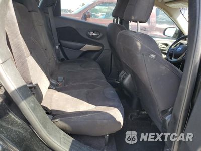 Zdjęcie 11 z 13 samochodu: 2017 JEEP CHEROKEE LATITUDE VIN:1C4PJLCS4HD221454 - miniatura