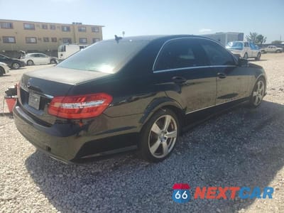 Trzecie zdjęcie samochodu z tyłu: 2010 MERCEDES-BENZ E 350 VIN:WDDHF5GB4AA067451 - miniatura
