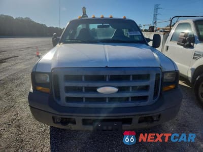 Piąte zdjęcie samochodu w środku: 2006 FORD F350 UTILITY / SERVICE TRUCK VIN:1FDSF34566EB92532 - miniatura